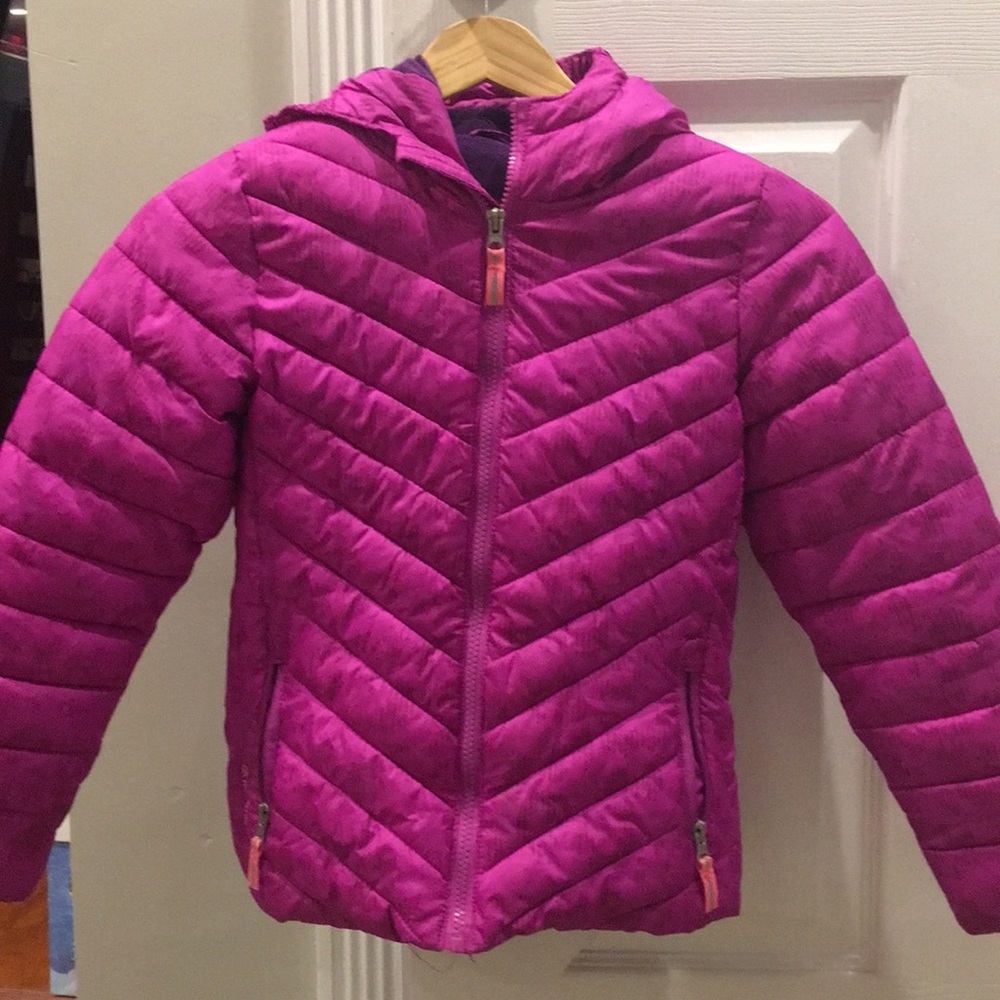 Girls size 6/6x champion coat.